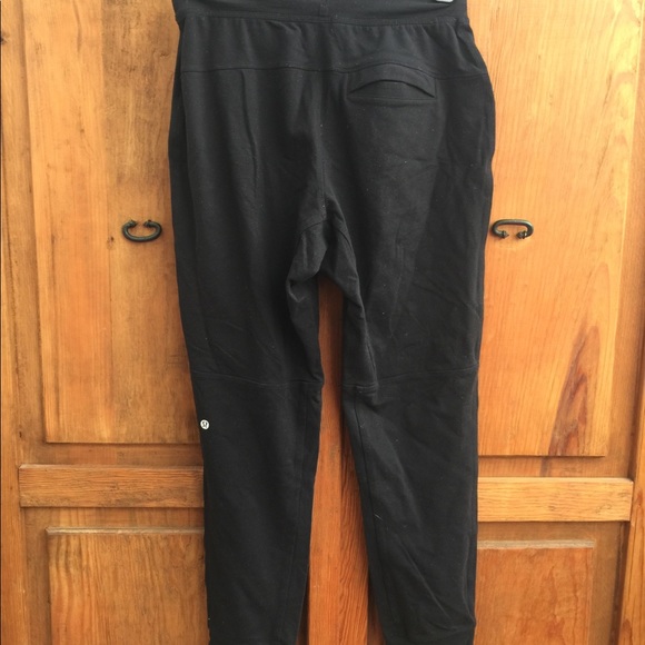 Lululemon joggers - Picture 2 of 3